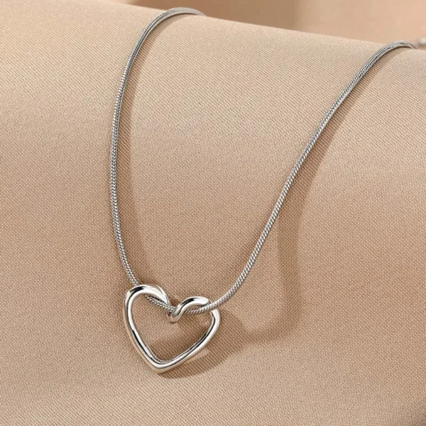 Heart Pendant Necklace - Image 5