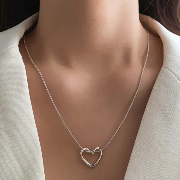 Heart Pendant Necklace - Image 4